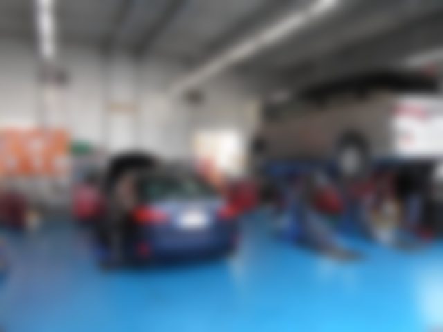 導入先の整備工場の中